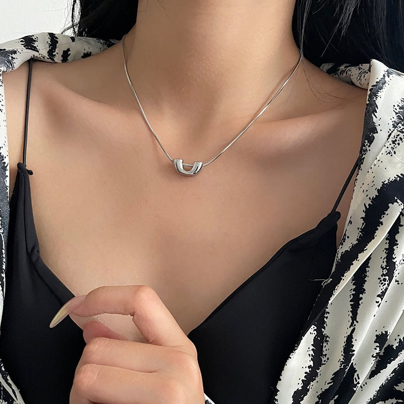 Wholesale U-shaped pendant titanium steel non-fading clavicle chain